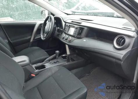 2018 Toyota Rav4 Le z USA, uszkodzony, nr VIN 2T3BFREV2JW839290